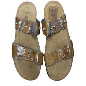 Naot Womens Ashley Sandals